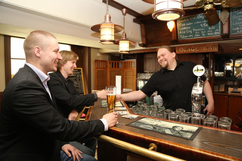 Hotelli Iisalmen Seurahuone Iisalmi Extérieur photo