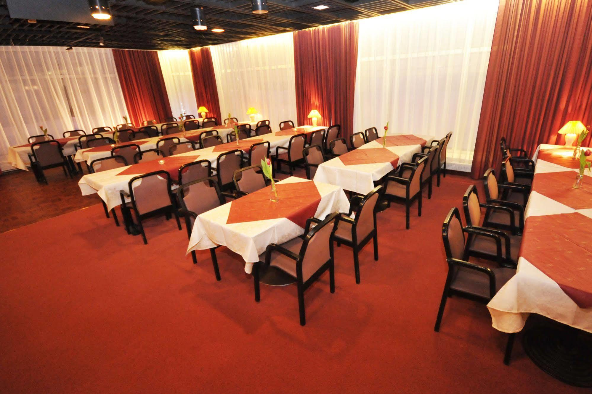 Hotelli Iisalmen Seurahuone Iisalmi Extérieur photo